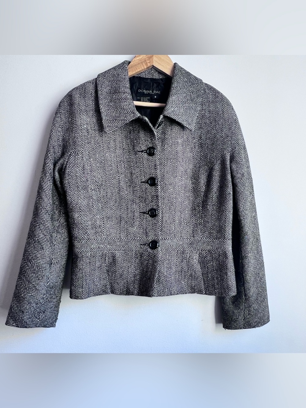 Donna Rae Herringbone Preppy Collegiate Office Cropped Jacket in Gray & Black Si